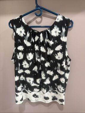 Calvin Klein Black and White Floral-Print Sleeveless Camisole 2X